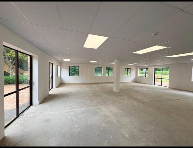 391M² OFFICE TO LET IN VORNA VALLEY